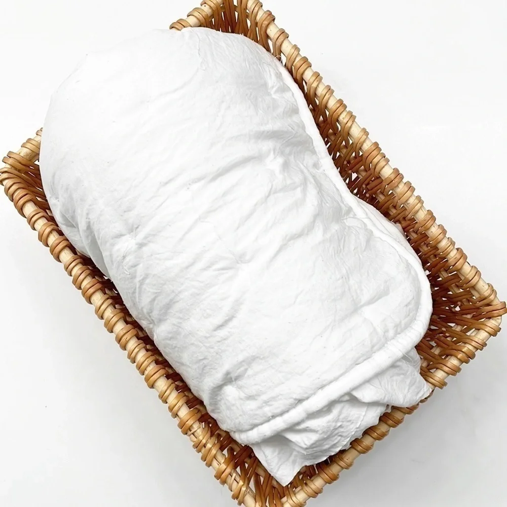 White ruffle baby blanket